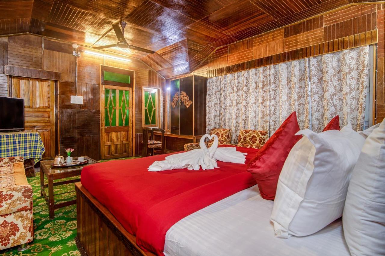 Montis Soyang Premium Heritage Hotel Gangtok Εξωτερικό φωτογραφία