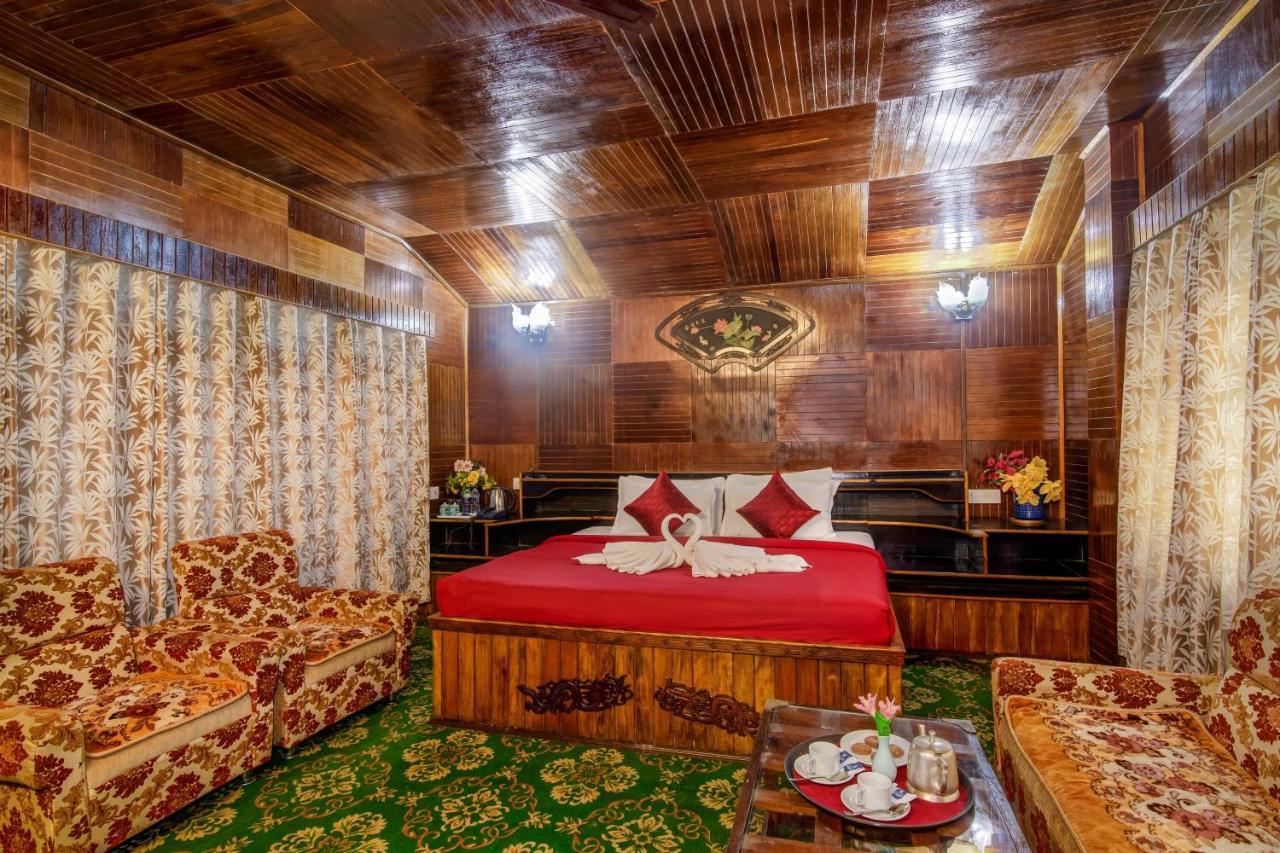 Montis Soyang Premium Heritage Hotel Gangtok Εξωτερικό φωτογραφία